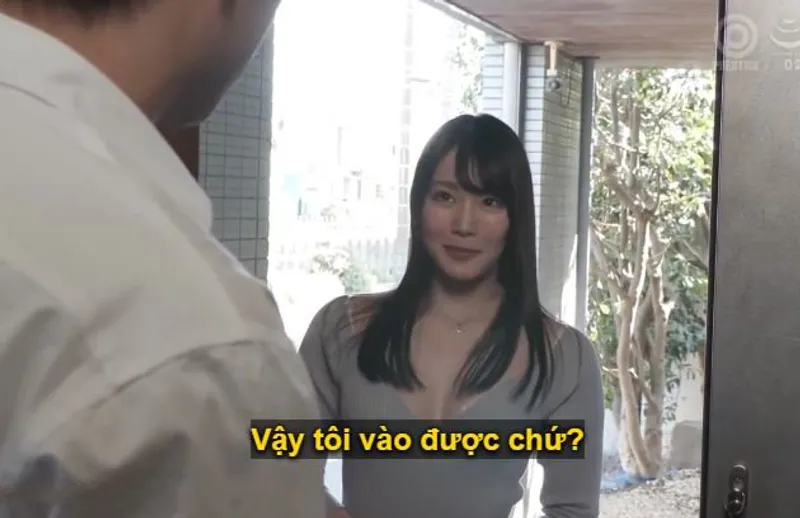 Anh chàng hàng xóm giàu có bị em gái xinh tươi nhà bên mới dọn về cùng ông chồng dụ dỗ quan hệ.